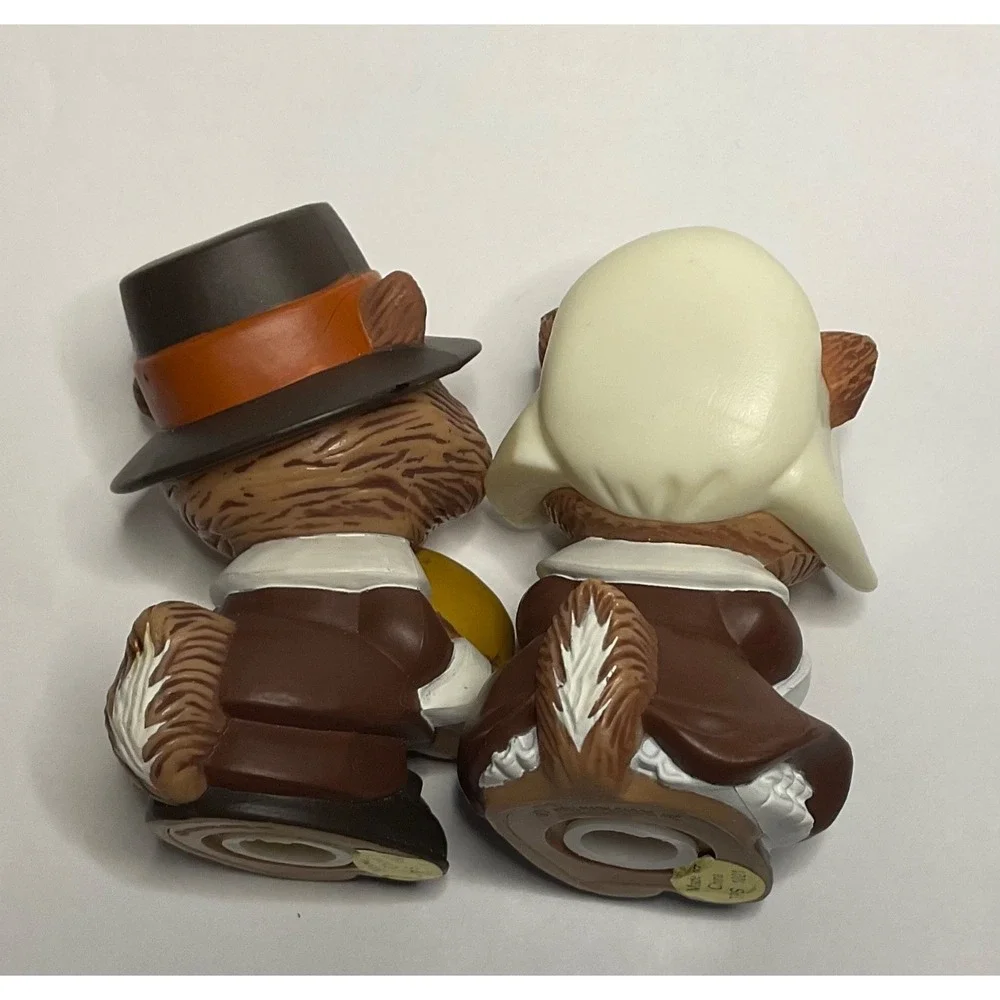 THANKSGIVING PILGRIM SQUIRRELS CHIPMUNKS SALT & PEPPER SET 3